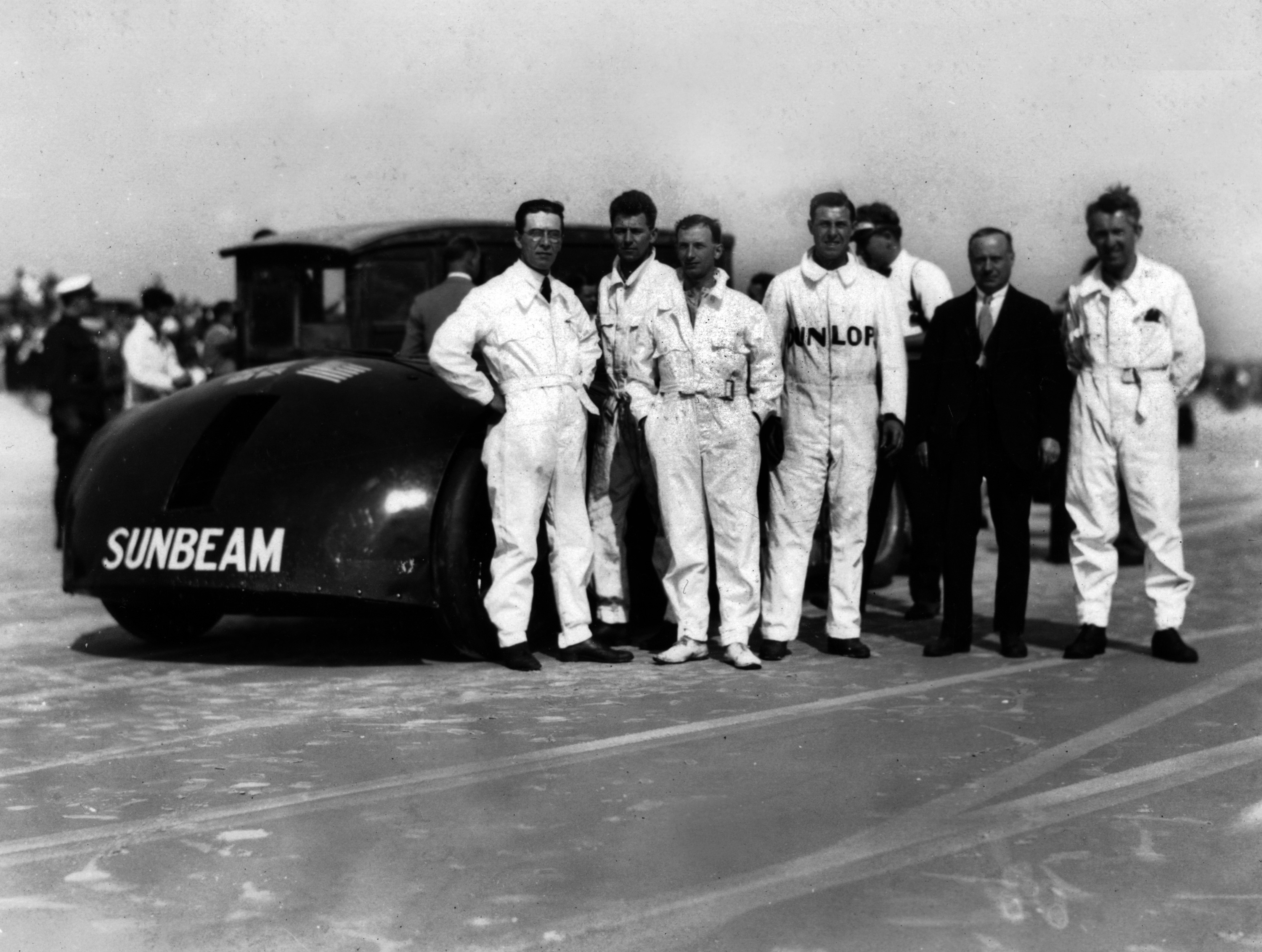 Mechanics by the Sunbeam 1000hp at Daytona