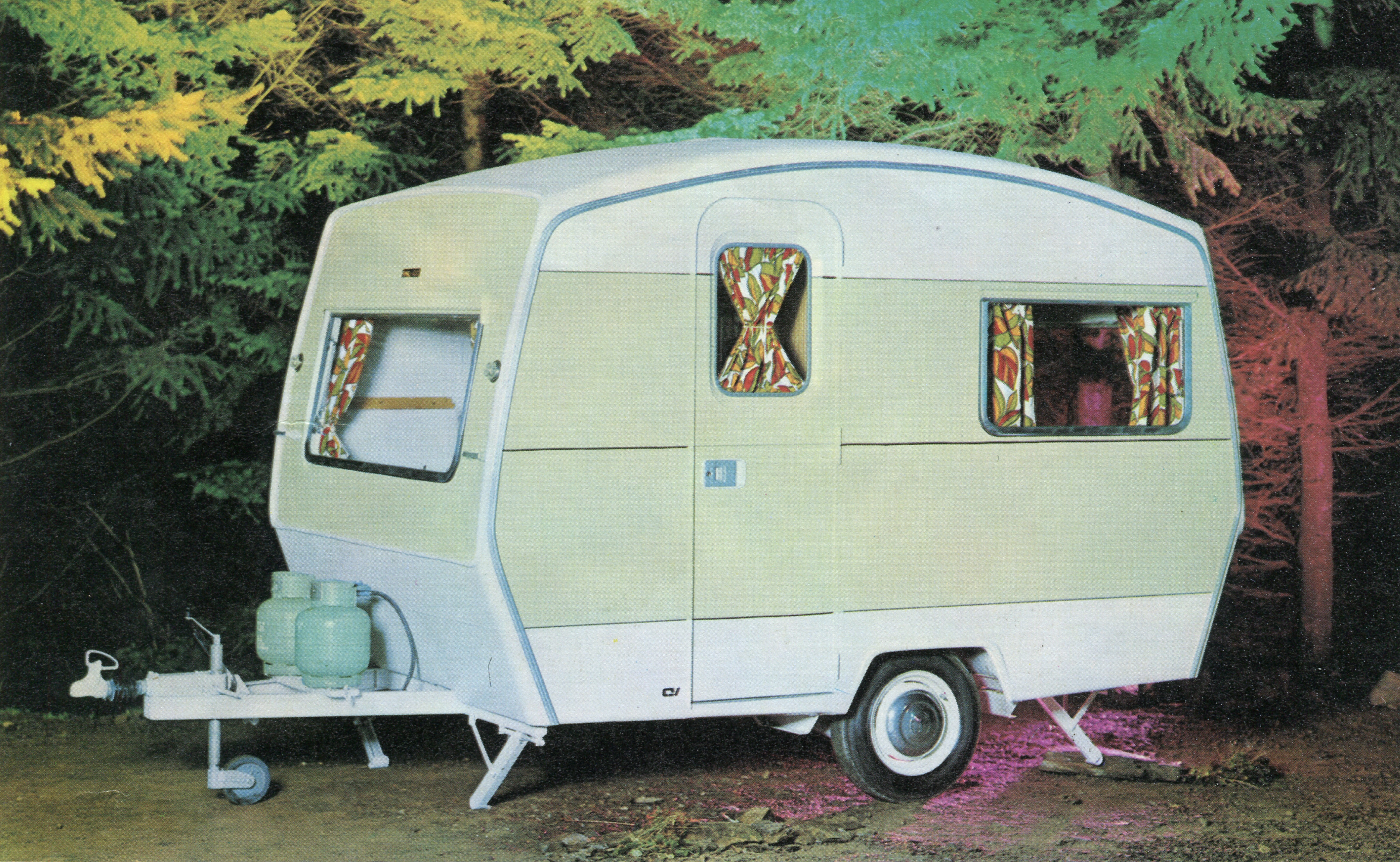 Advert shot of a Sprite 400 from the original 1970 brochure