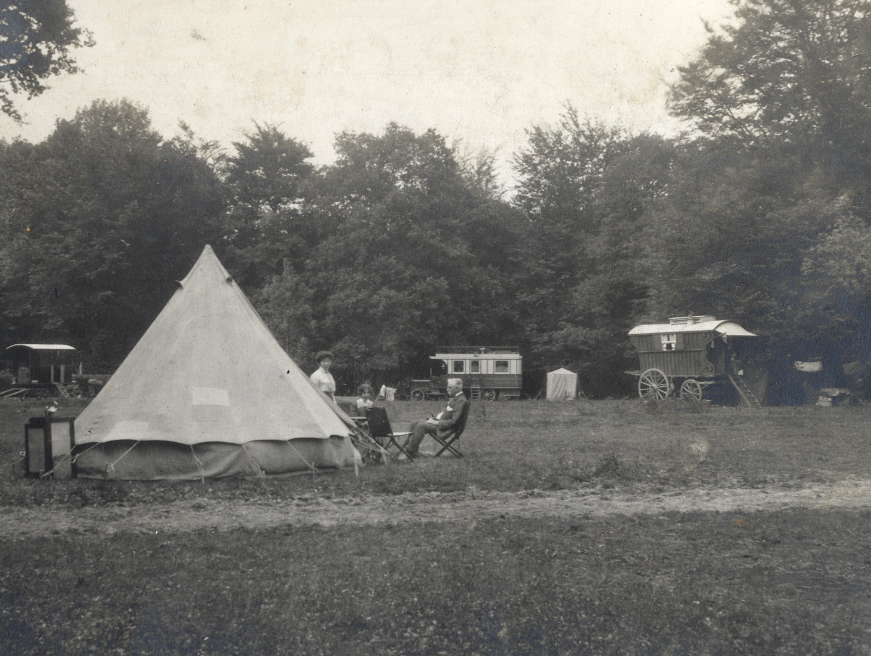 View of the Caravan Club 1914 New Forest Meet, with the caravan The Main Gay to the right