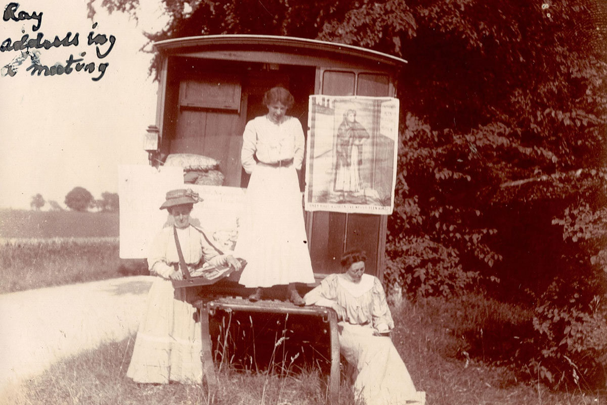 NUWSS member Ray Costelloe addressing women from a caravan